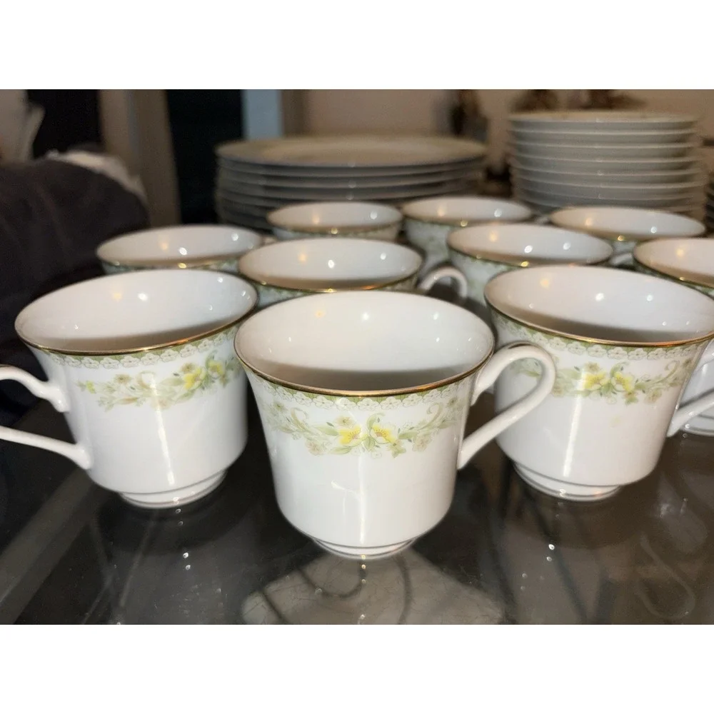 Mikasa Fine China Greenbriar L2014 Dinnerware Set 71 Pc Japan Gold Trim Platter